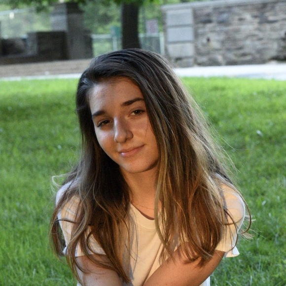 Meet your Posher, Lucy - Picture 1 of 1